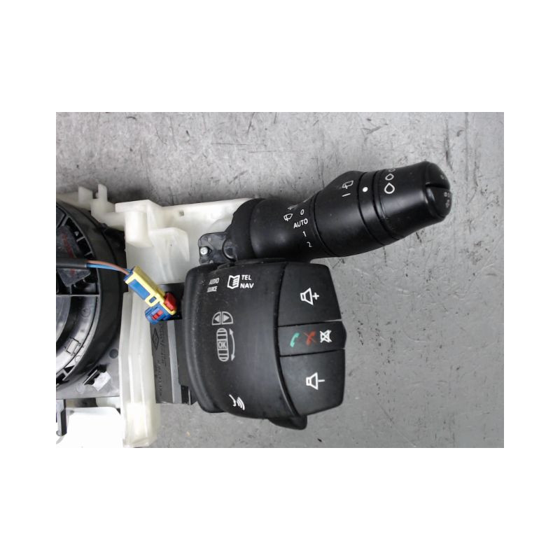 BLOC COMMODOS RENAULT MEGANE III 2008-