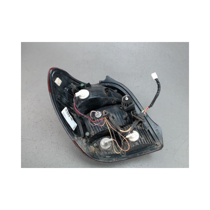FEU ARRIERE DROIT PEUGEOT 108