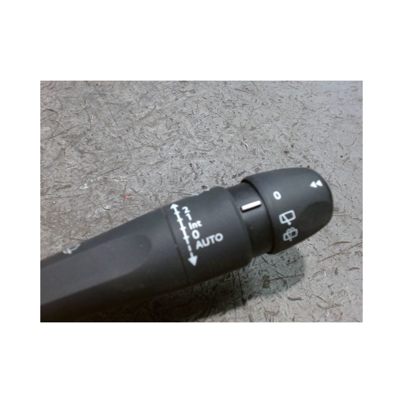 BLOC COMMODOS PEUGEOT 2008