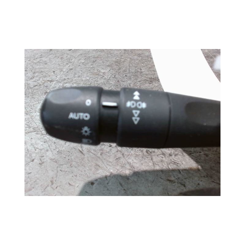 BLOC COMMODOS PEUGEOT 2008