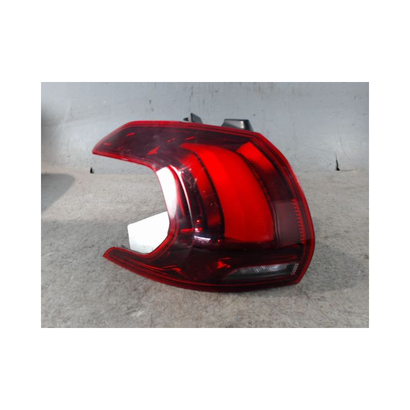 FEU ARRIERE GAUCHE  PEUGEOT 2008