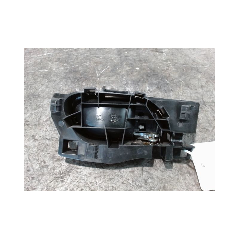 POIGNEE INTERIEURE PORTE AVANT GAUCHE PEUGEOT 2008