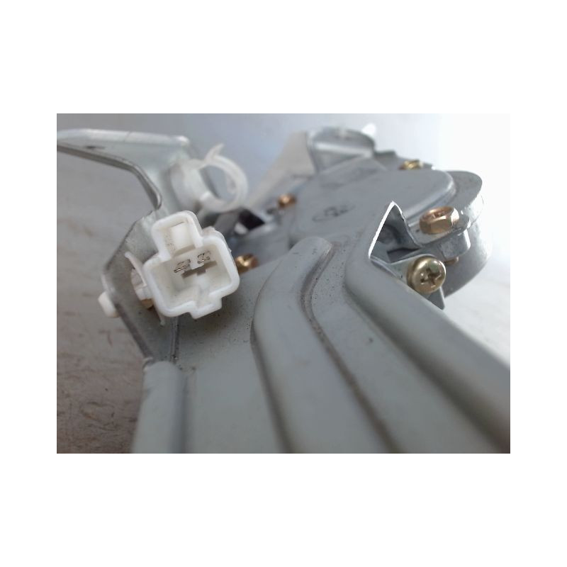 MOTEUR ESSUIE-GLACE ARRIERE TOYOTA YARIS