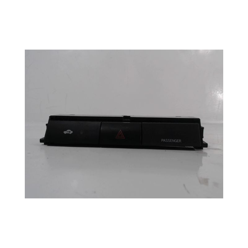 BOUTON DE WARNING TOYOTA COROLLA VERSO 2004-2007