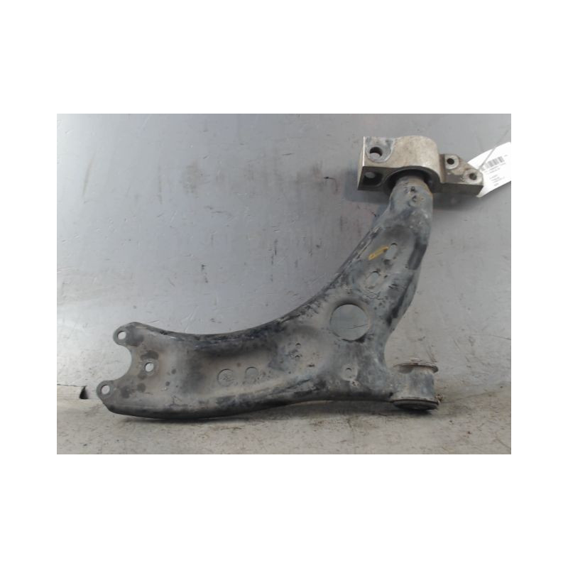 TRIANGLE INFERIEUR AVANT DROIT VOLKSWAGEN TOURAN 09-