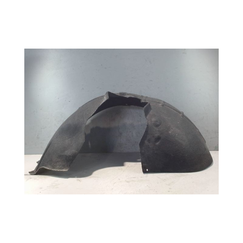 PARE-BOUE AVANT GAUCHE SKODA OCTAVIA 2000-