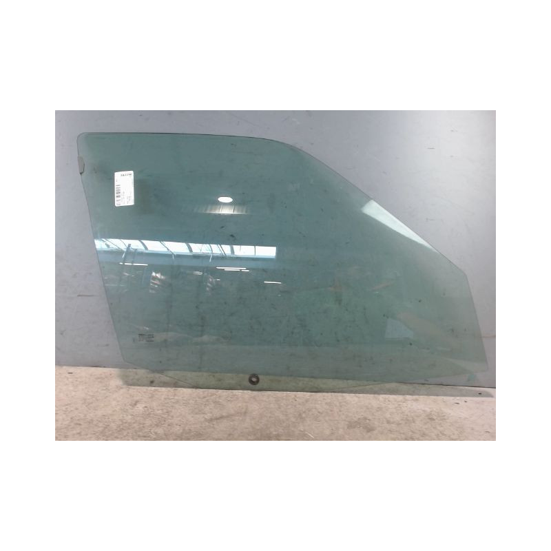 GLACE PORTE AVD CITROEN SAXO 99-