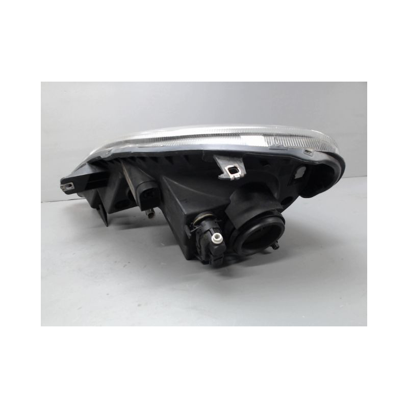 PHARE DROIT OPEL VIVARO