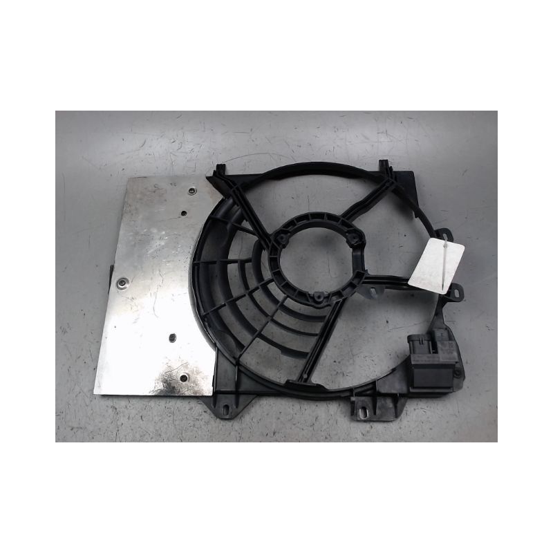 SUPPORT DE VENTILATEUR PEUGEOT 207 5P