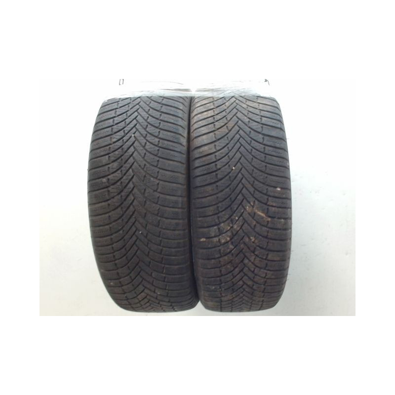 Paire de pneus FIRESTONE MULTIHAWK 215 55 18 99 V