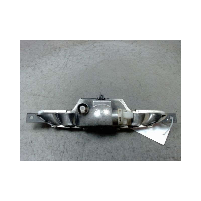 FEU BROUILLARD CENTRAL ARRIERE PEUGEOT 208
