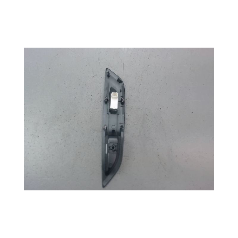 COMMANDE LEVE-GLACE PORTE AVD PEUGEOT 208 2012-...