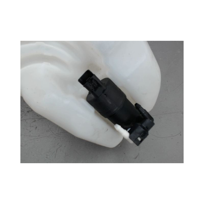 RESERVOIR LAVE-GLACE AVANT PEUGEOT 2008