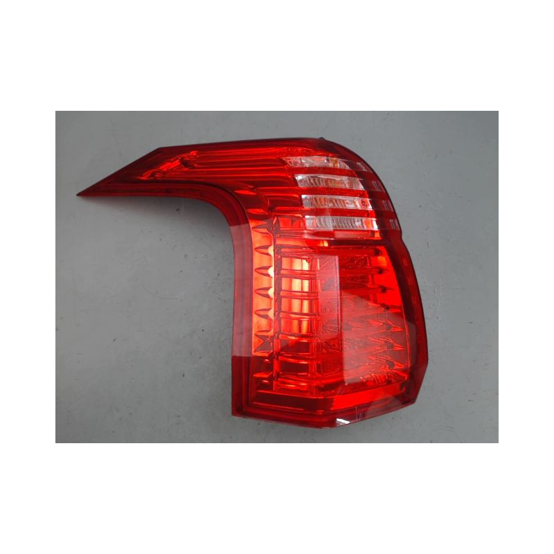 FEU ARRIERE GAUCHE  PEUGEOT 5008