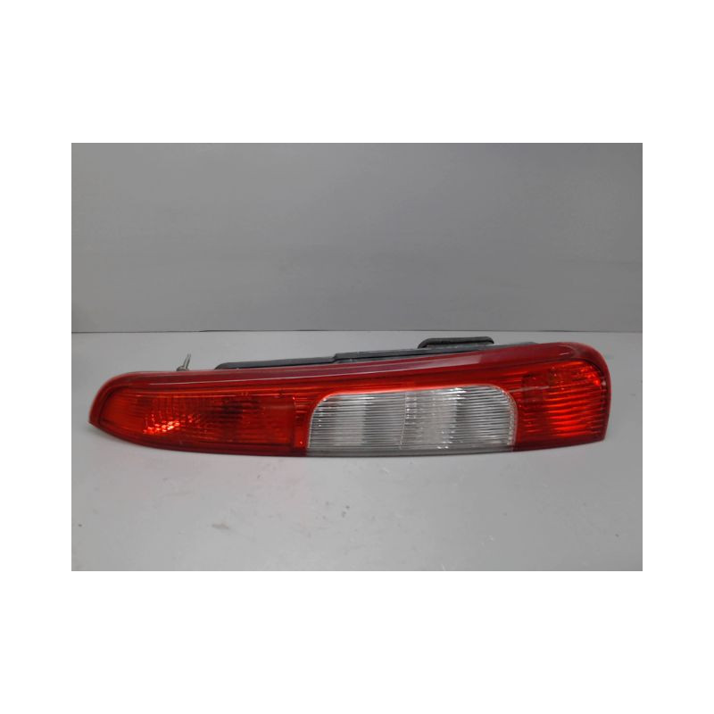 FEU ARRIERE DROIT FORD C-MAX