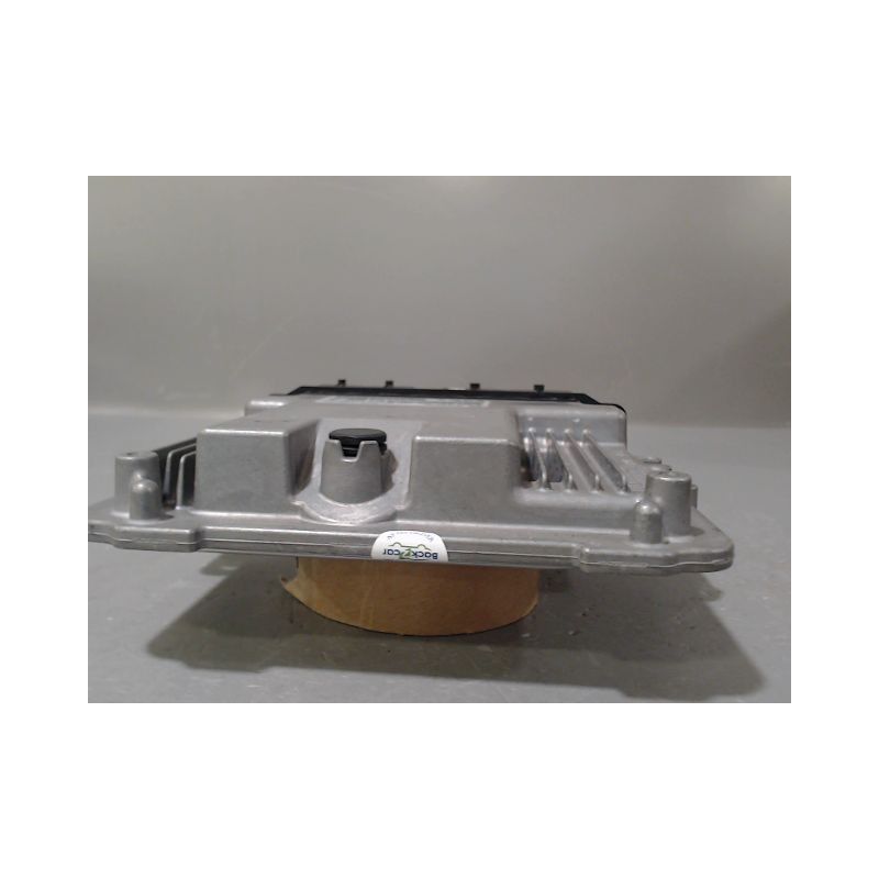 CALCULATEUR MOTEUR PEUGEOT PARTNER