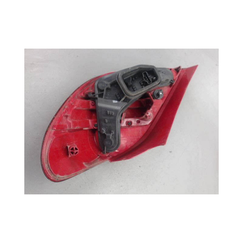 FEU ARRIERE GAUCHE  PEUGEOT 207