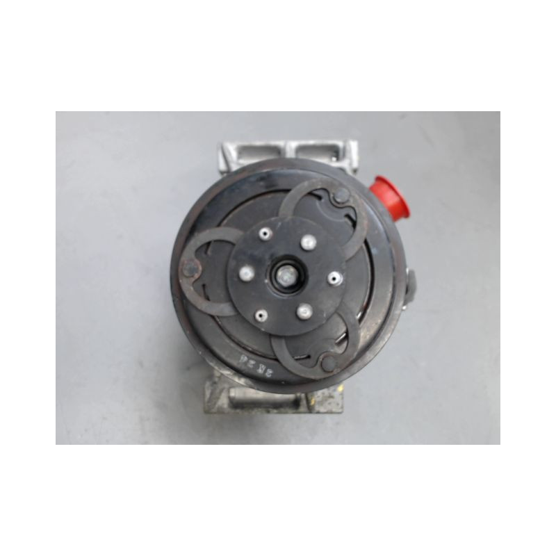 COMPRESSEUR AIR CONDITIONNE DACIA SANDERO