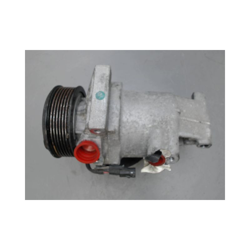 COMPRESSEUR AIR CONDITIONNE DACIA SANDERO
