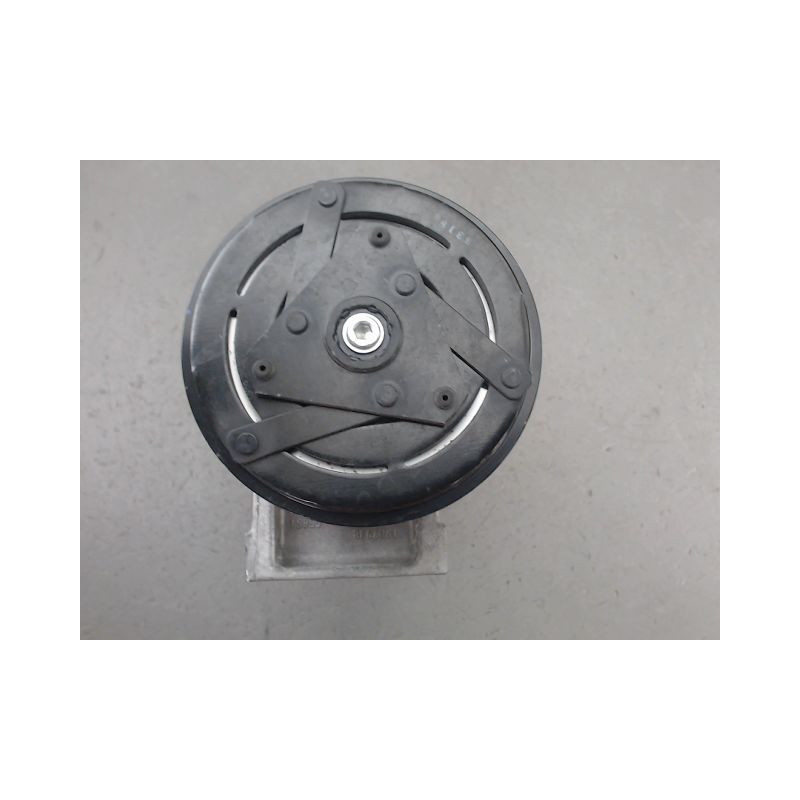 COMPRESSEUR AIR CONDITIONNE RENAULT CLIO