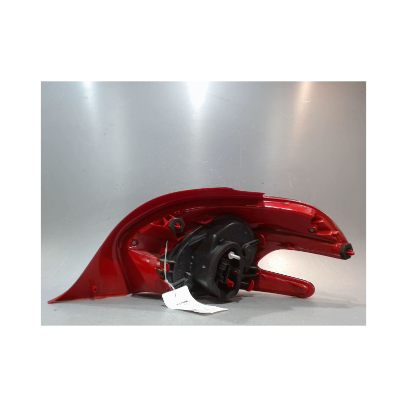 FEU ARRIERE GAUCHE  PEUGEOT 208