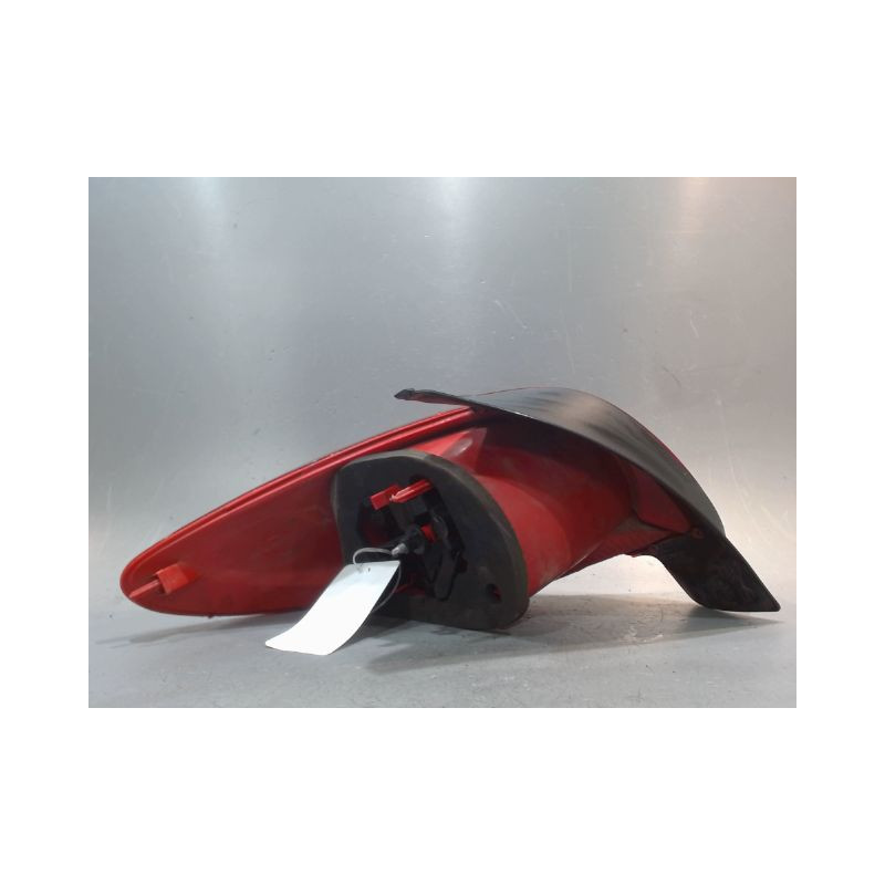 FEU ARRIERE DROIT PEUGEOT 206