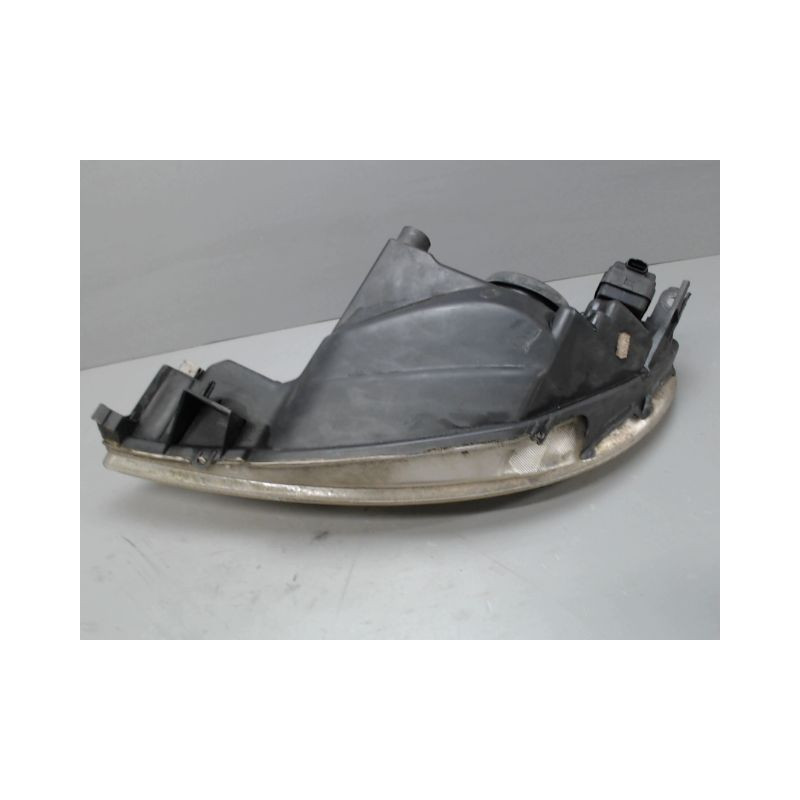 PHARE DROIT PEUGEOT 206