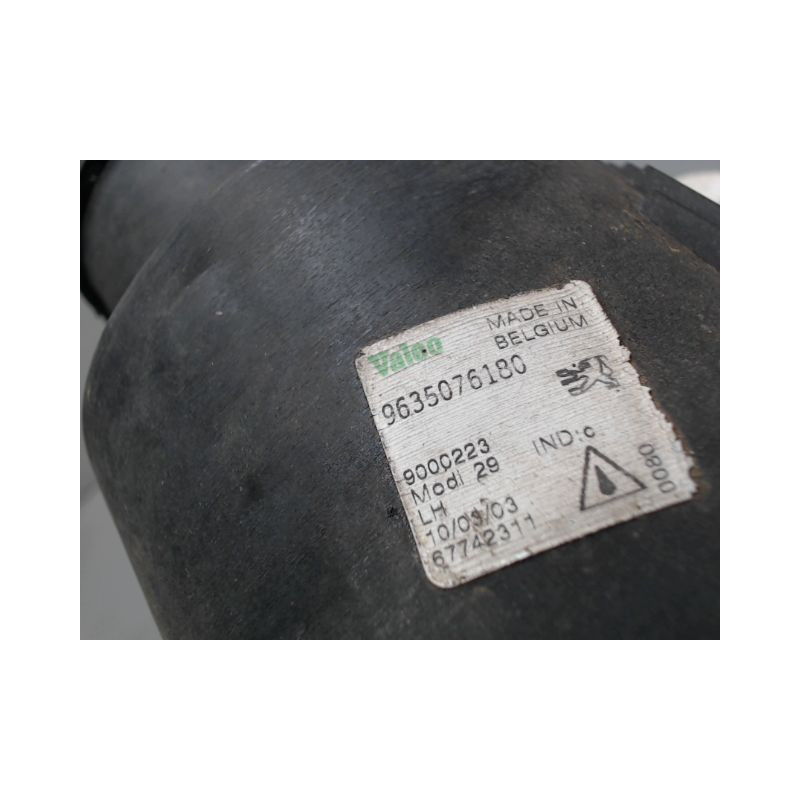 PHARE ANTIBROUILLARD AVANT GAUCHE PEUGEOT 206
