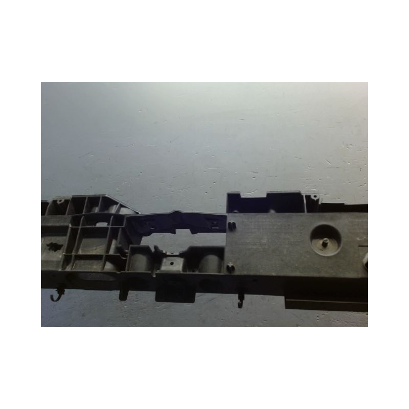 TRAVERSE SUPERIEURE ARMATURE AVANT RENAULT CAPTUR