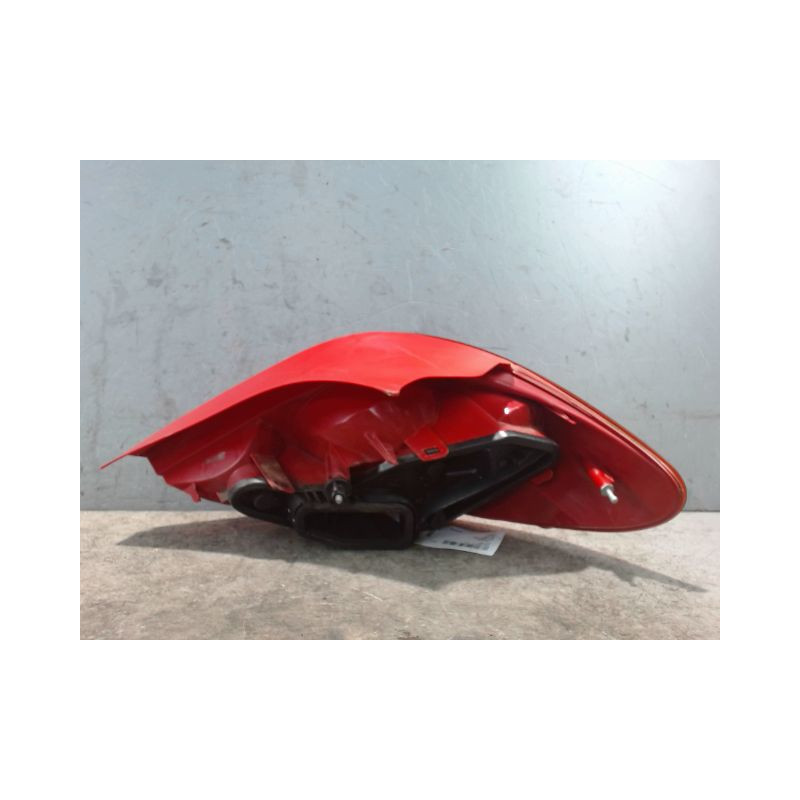 FEU ARRIERE GAUCHE  PEUGEOT 207 5P
