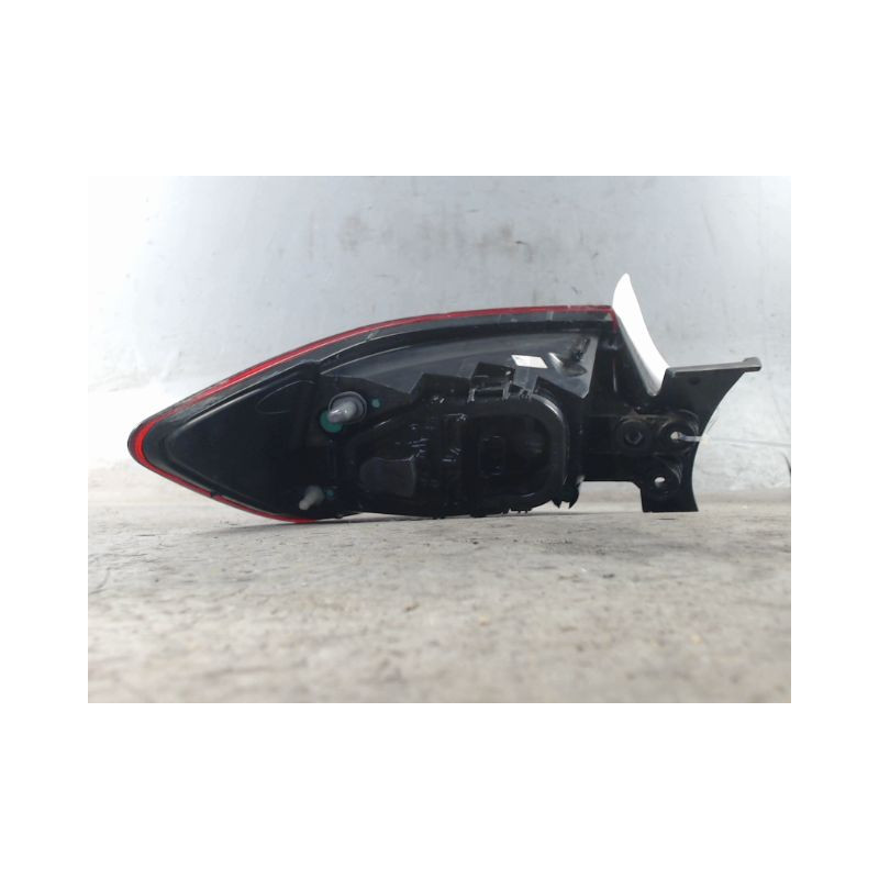 FEU ARRIERE DROIT RENAULT CLIO IV