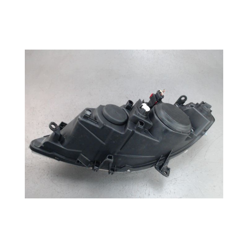PHARE DROIT PEUGEOT 307