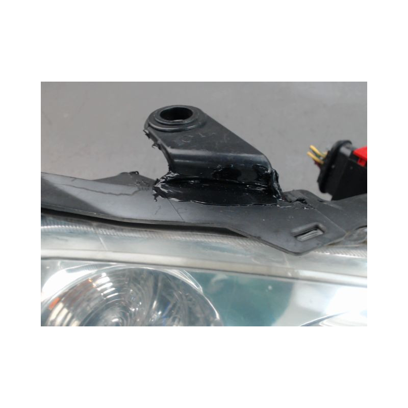 PHARE DROIT PEUGEOT 307