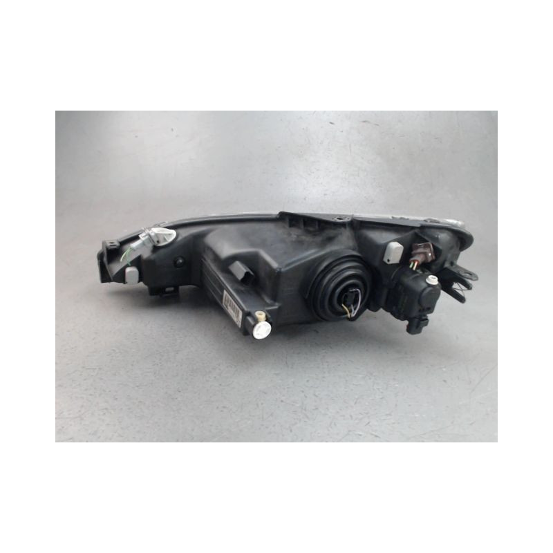 PHARE DROIT PEUGEOT 206