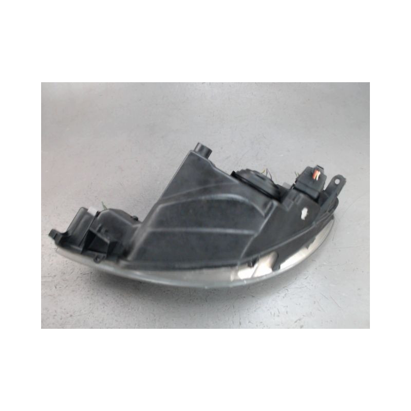 PHARE DROIT PEUGEOT 206