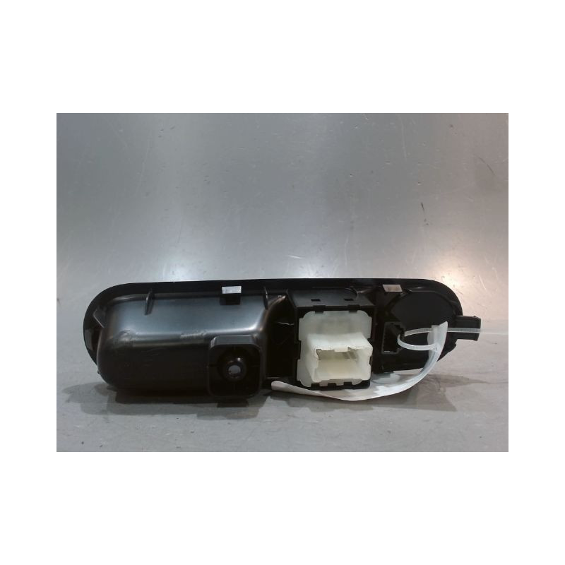 COMMANDE LEVE-GLACE PORTE AVG RENAULT TWINGO