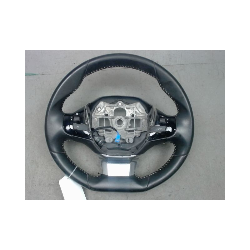 VOLANT DE DIRECTION PEUGEOT 308
