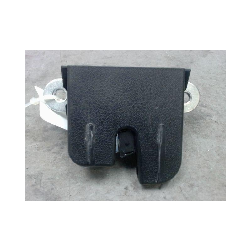 SERRURE HAYON  VOLKSWAGEN POLO 2009-