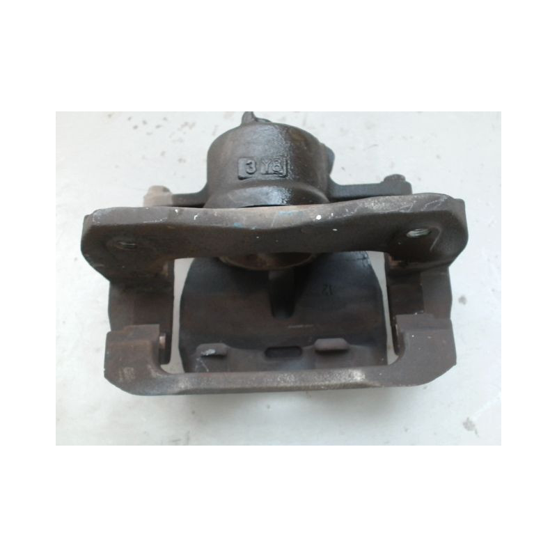 ETRIER DE FREIN AVANT DROIT TOYOTA RAV4