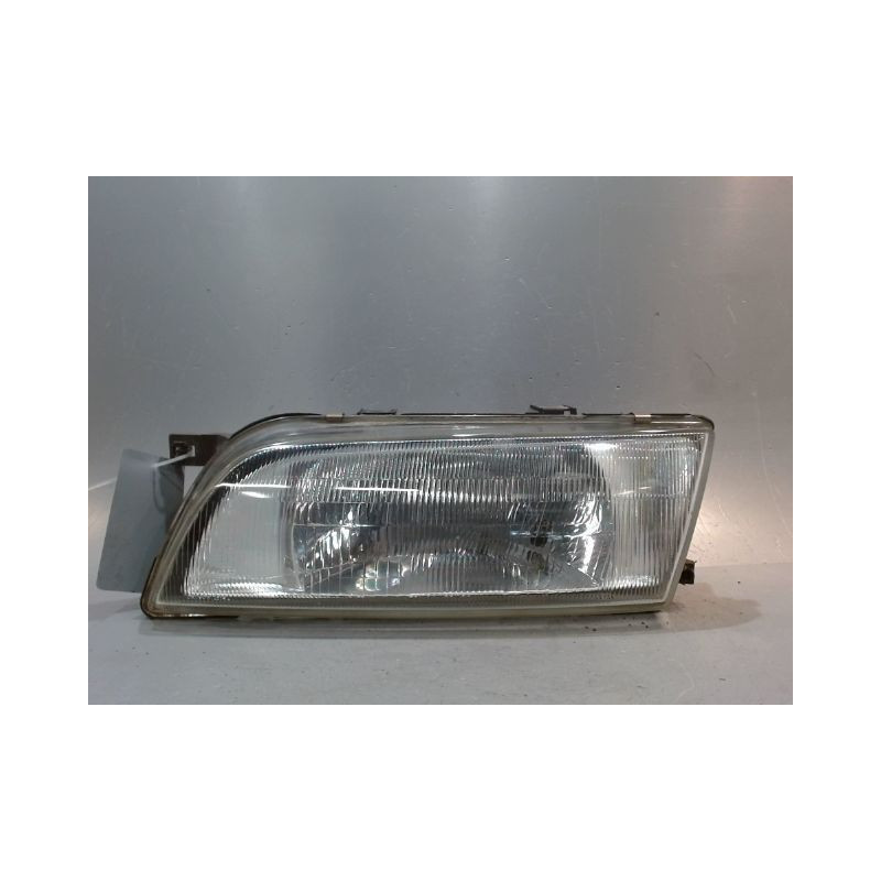 PHARE GAUCHE NISSAN ALMERA