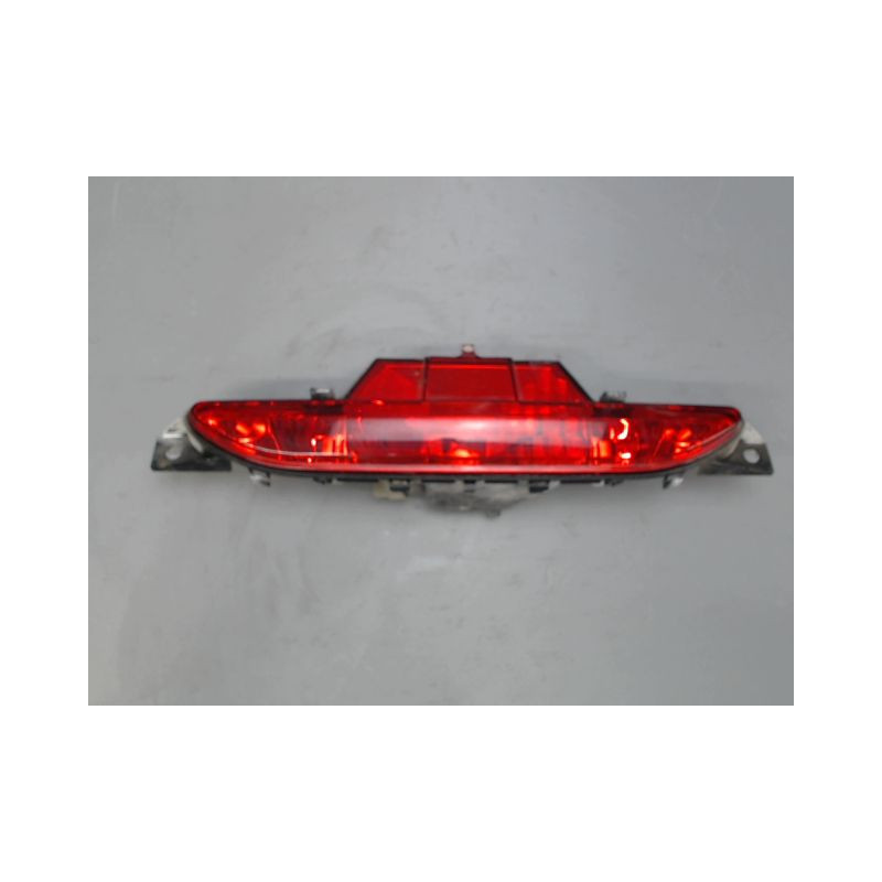 FEU BROUILLARD CENTRAL ARRIERE PEUGEOT 208