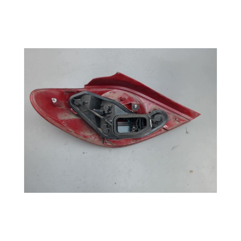 FEU ARRIERE DROIT PEUGEOT 207