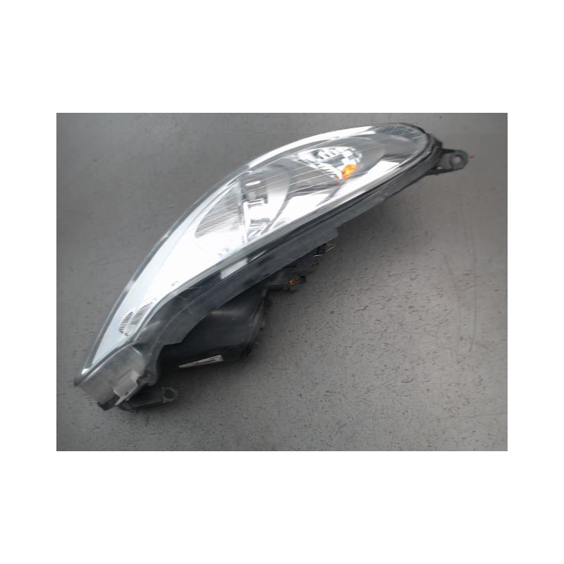 PHARE DROIT OPEL CORSA