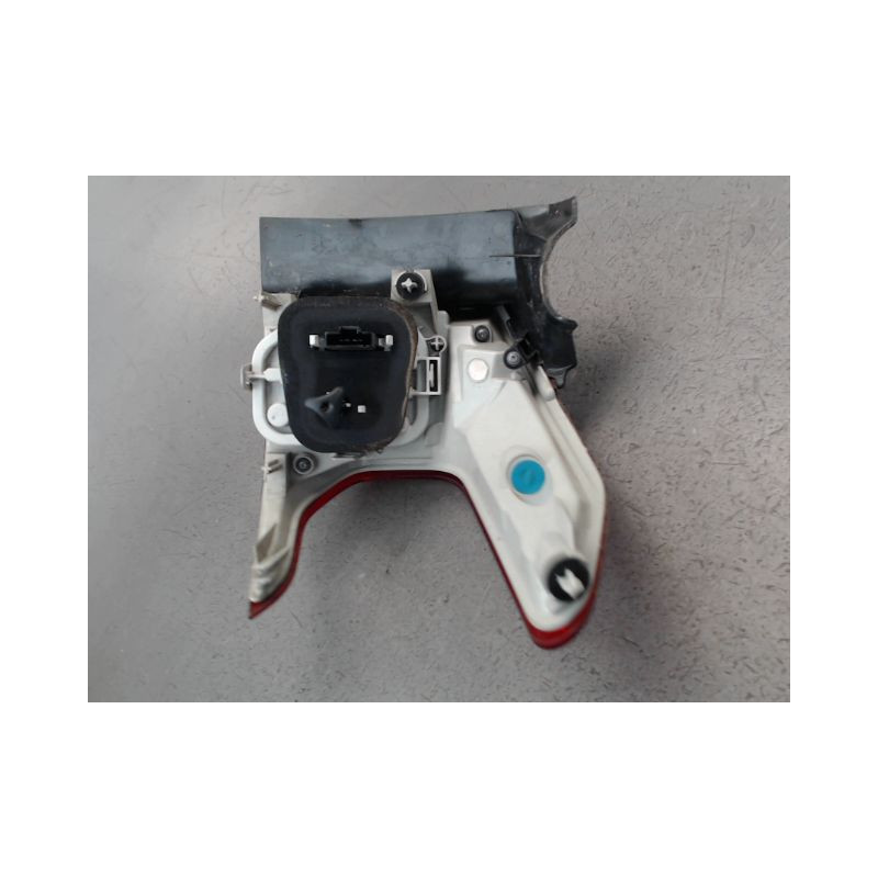 FEU ARRIERE DROIT PEUGEOT 2008