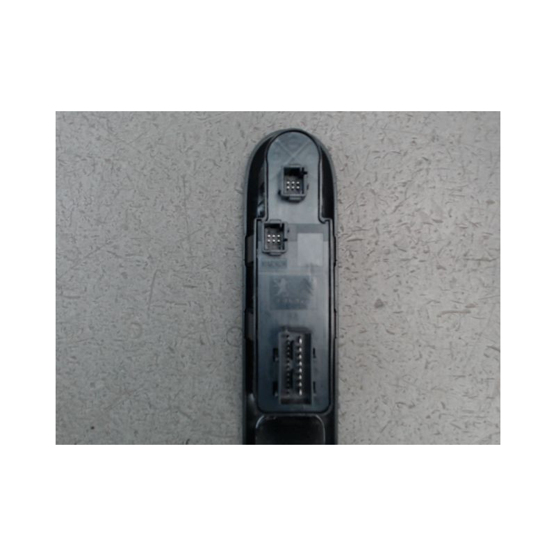 COMMANDE LEVE-GLACE PORTE AVG PEUGEOT 3008