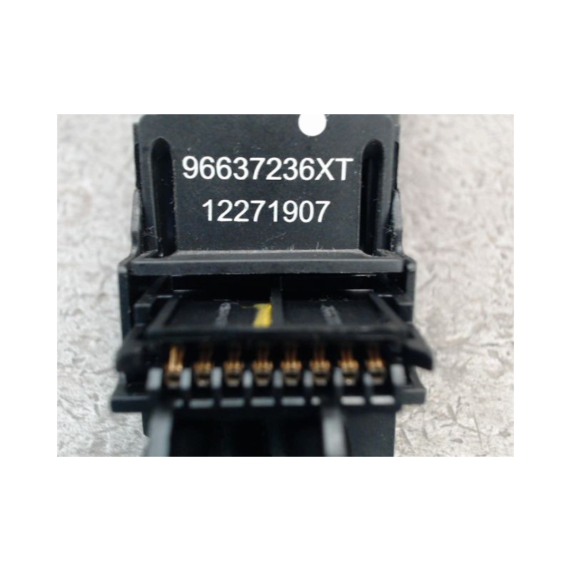 COMMANDE AUTORADIO PEUGEOT 3008