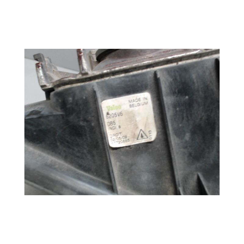 PHARE ANTIBROUILLARD AVANT DROIT PEUGEOT 406