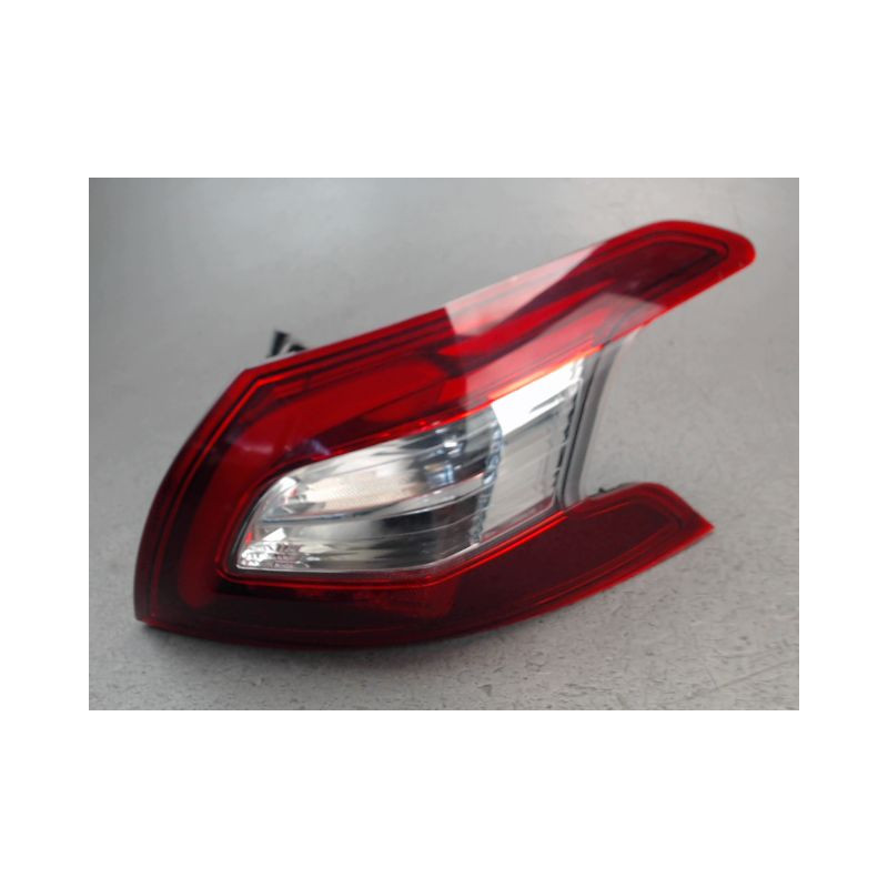 FEU ARRIERE DROIT PEUGEOT 308