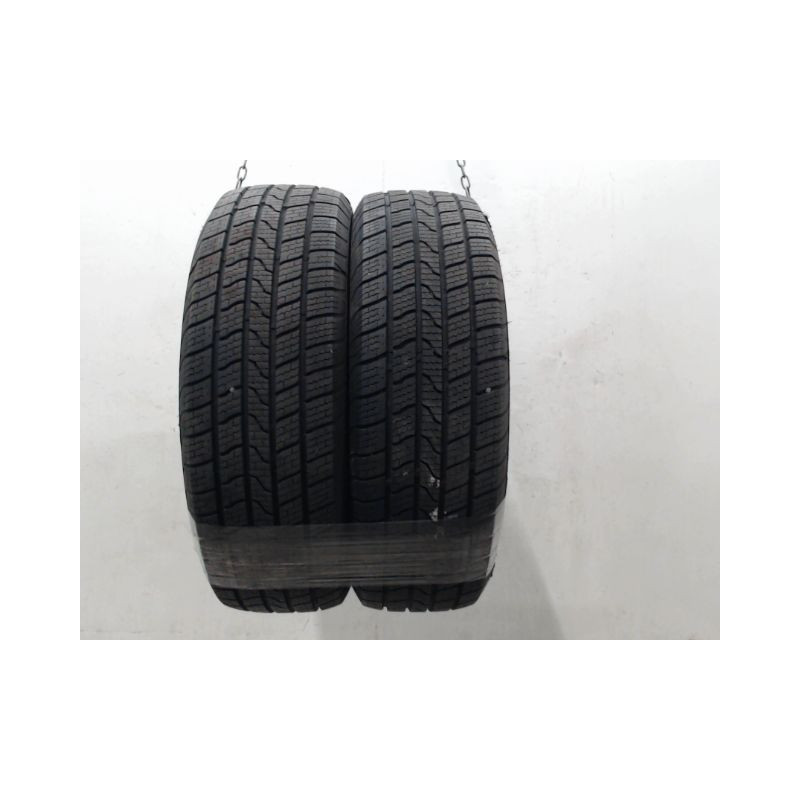 Paire de pneus ROYALBLACK ROYAL A/S 225 65 17 106 V