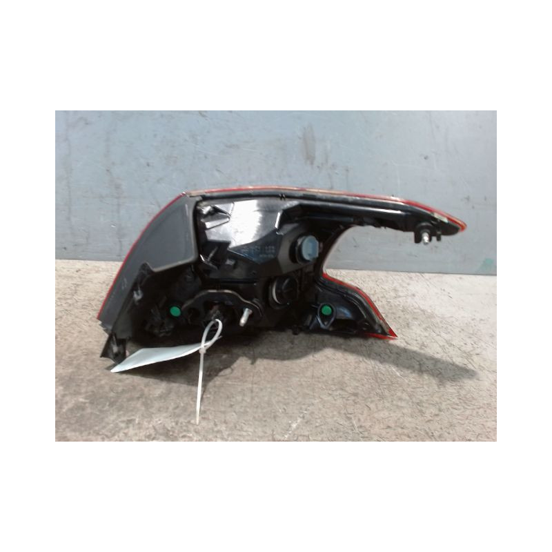 FEU ARRIERE GAUCHE  PEUGEOT 308 2011-